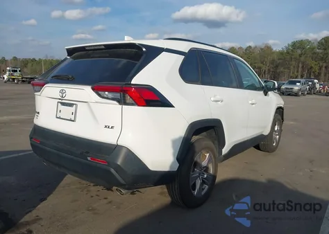 2022 Toyota Rav4 Xle из США, поврежденный, VIN 2T3W1RFV4NW230741